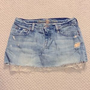 Abercrombie & Fitch Distressed Women’s Skirt Size 2
